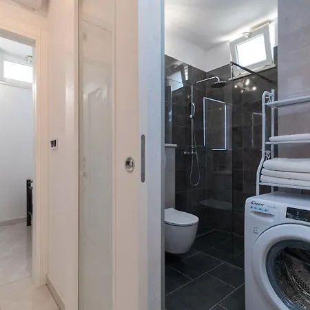 Apartamento Leo Trogir