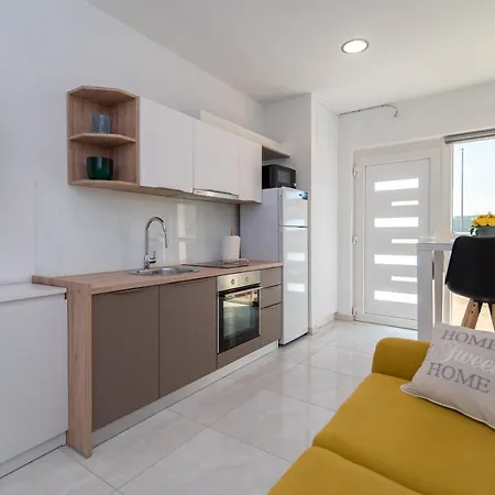 Apartment Leo