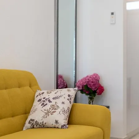 Leo Apartament